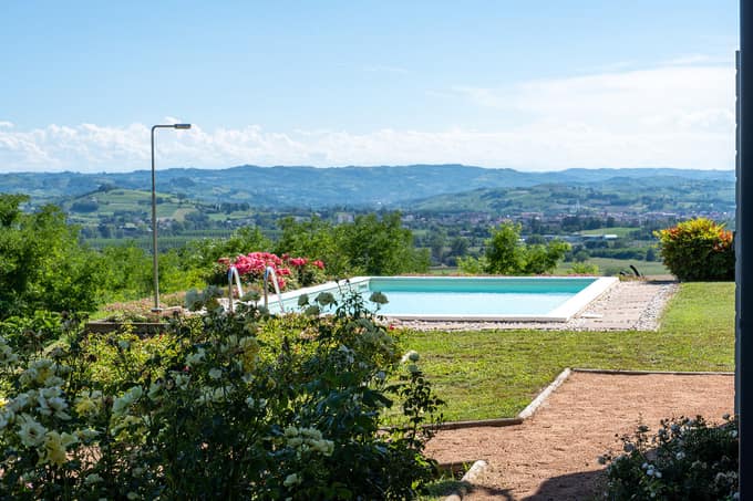 Fully restored luxury country home