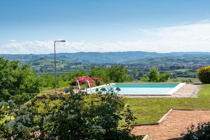 Fully restored luxury country home