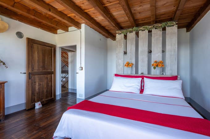 Fully restored luxury country home