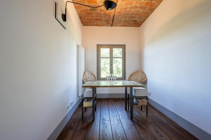 Fully restored luxury country home