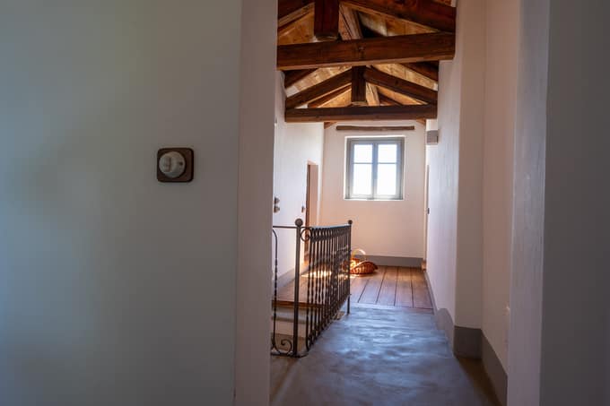 Fully restored luxury country home
