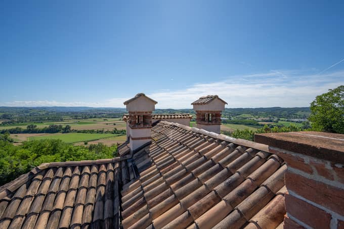 Fully restored luxury country home