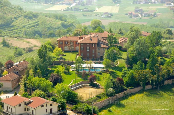 Luxury villa in beautiful position