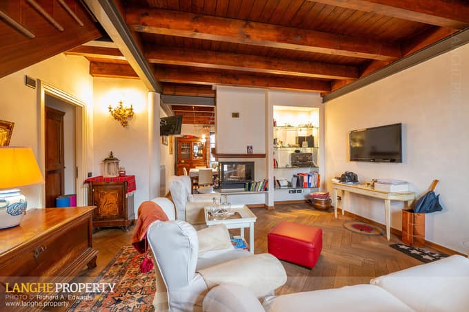 Luxury restored apartment in the centre of Asti