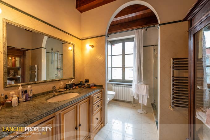 Luxury restored apartment in the centre of Asti