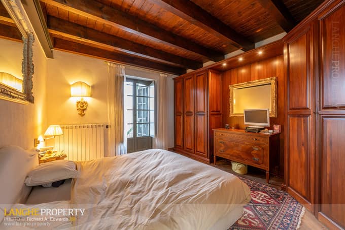 Luxury restored apartment in the centre of Asti