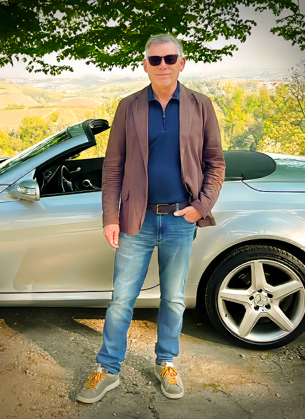 Experienced property consultant in Piedmont, Italy assisting international buyers with homes in Langhe, Roero and Monferrato