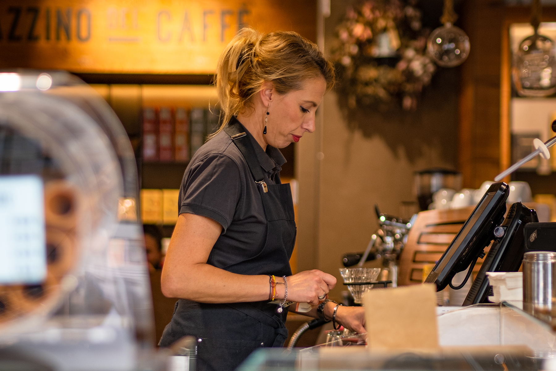 Cafe and charisma - People photography by Richard A. Edwards - Langhe Property