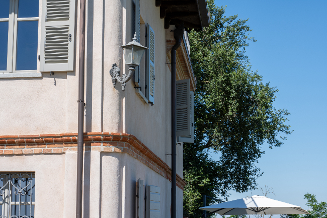 Fully restored luxury country home