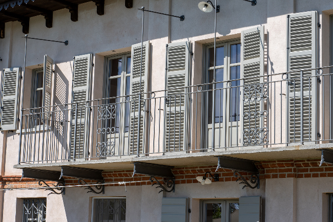 Fully restored luxury country home