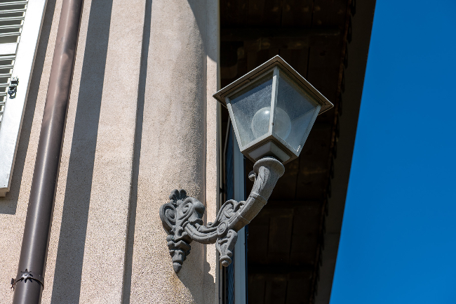 Fully restored luxury country home