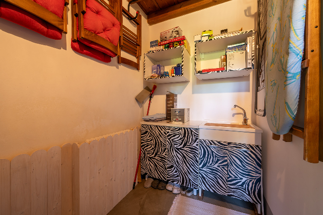 Fully restored luxury country home