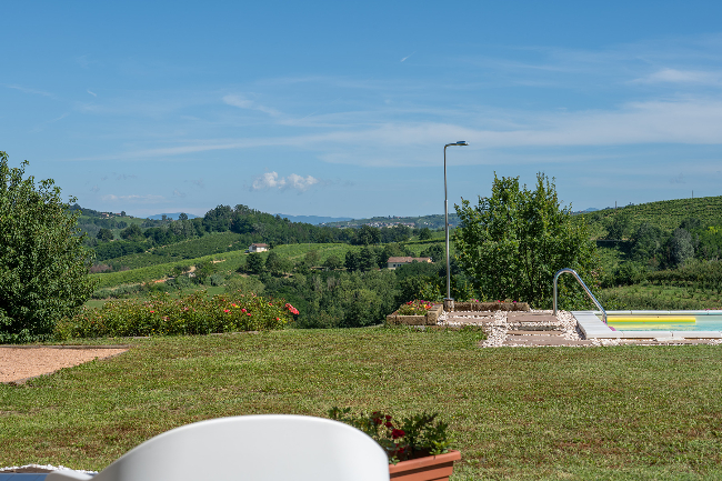 Fully restored luxury country home