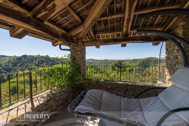 SOLD!! Langhe vacation rental & private home