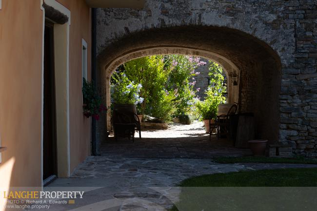 SOLD!! Langhe vacation rental & private home