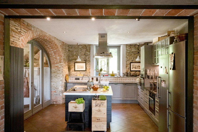 Beautiful Stone House with Breathtaking Views in Piedmont