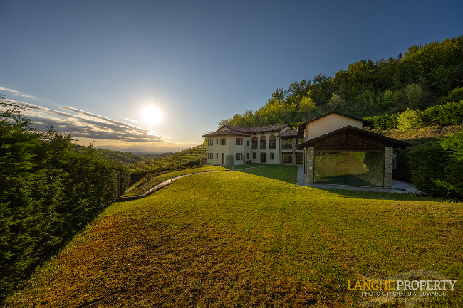 Luxury fully restored Langhe-stone farmhouse