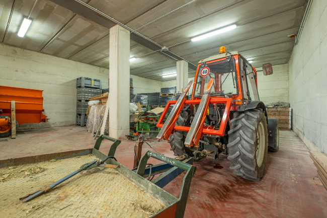 Quality wine production & home for sale