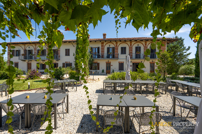 Agriturismo - B&B, restaurant, winery