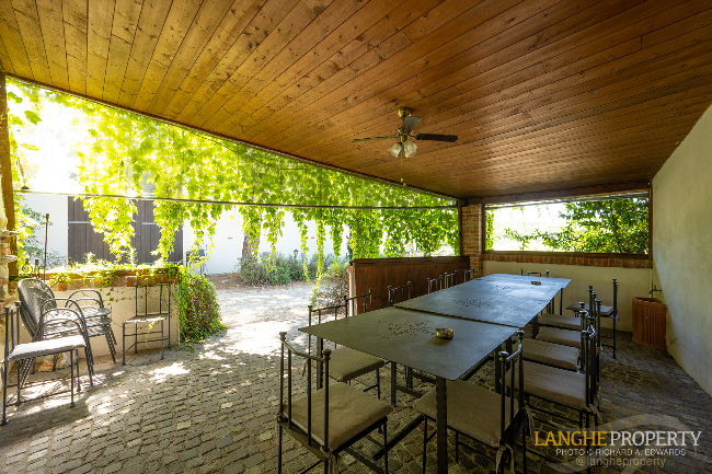 Agriturismo - B&B, restaurant, winery