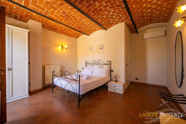 Agriturismo - B&B, restaurant, winery