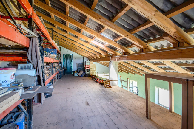 18th century ancient retreat located in Paradise