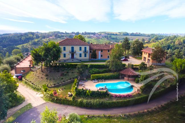 Unique wine property in stunning position