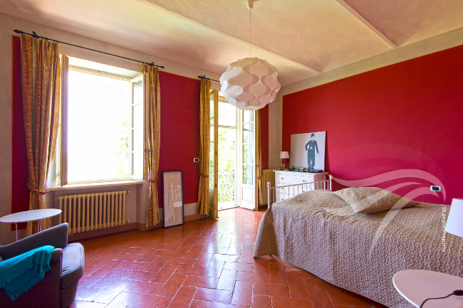 Unique wine property in stunning position