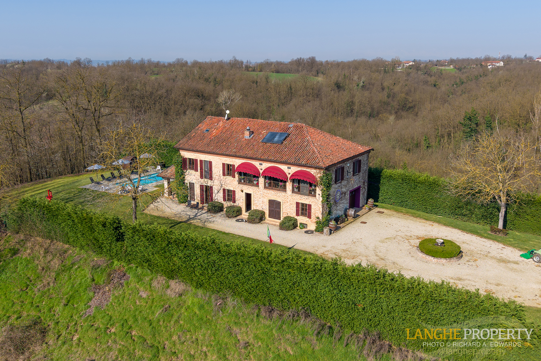 A luxury Italian country home where beauty, comfort, and nature meet