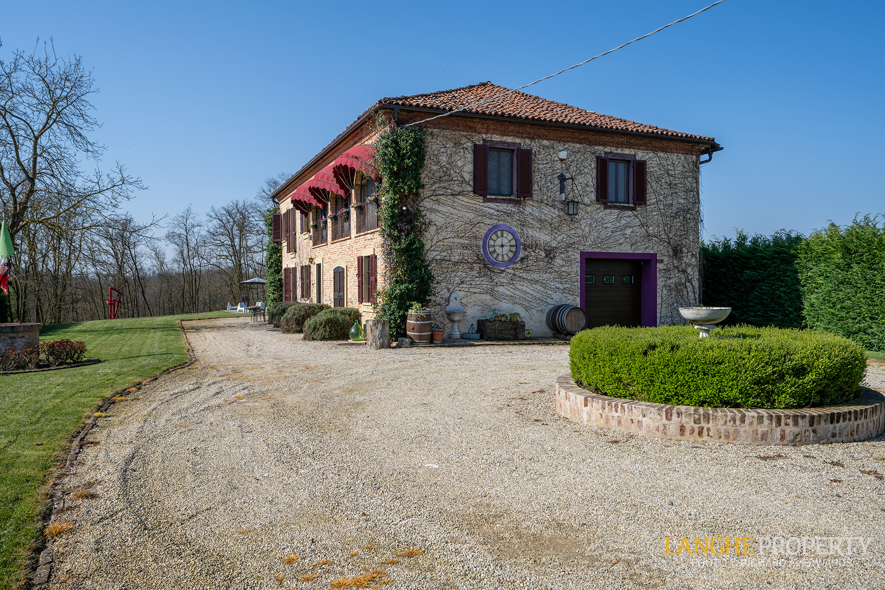 A luxury Italian country home where beauty, comfort, and nature meet