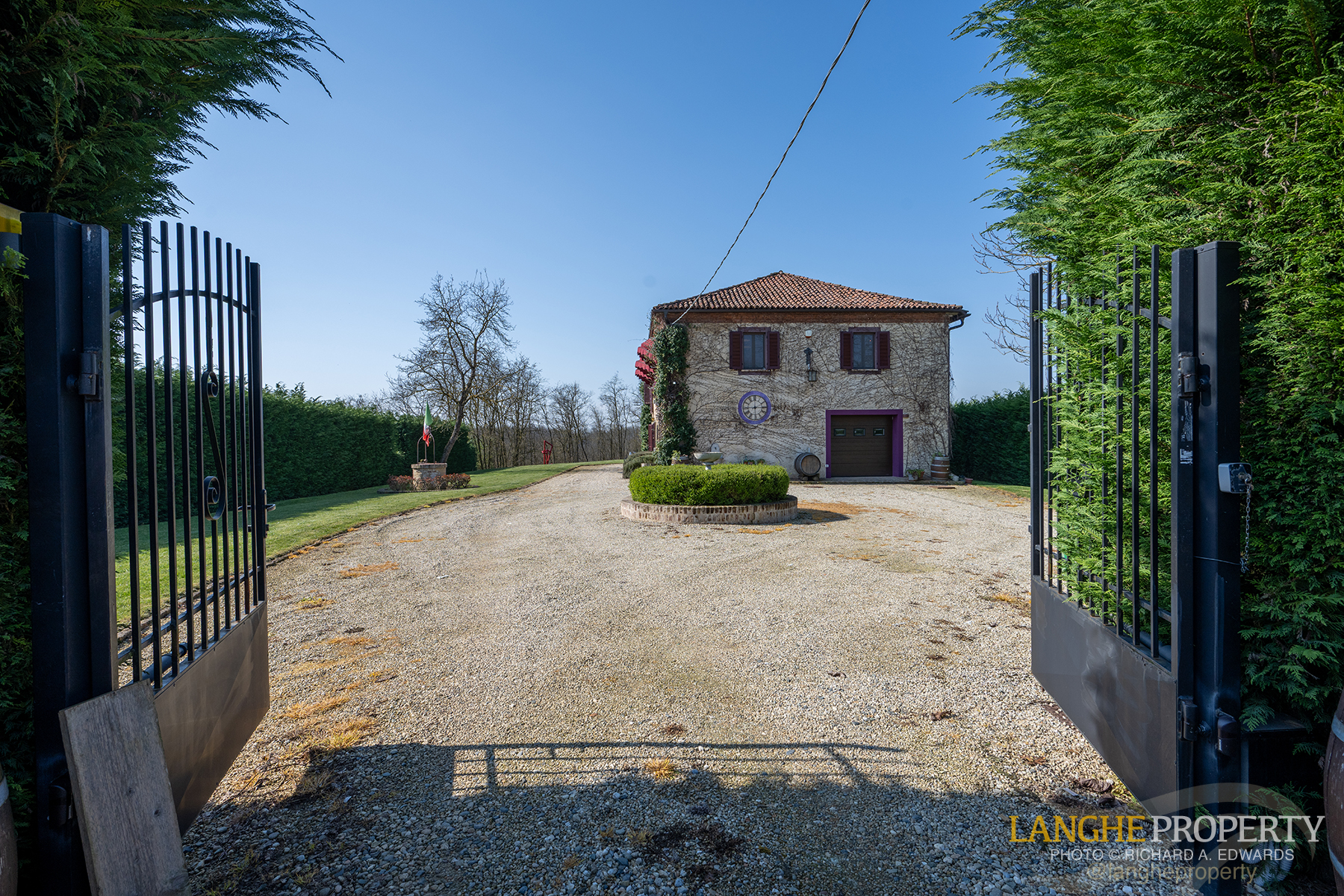 A luxury Italian country home where beauty, comfort, and nature meet