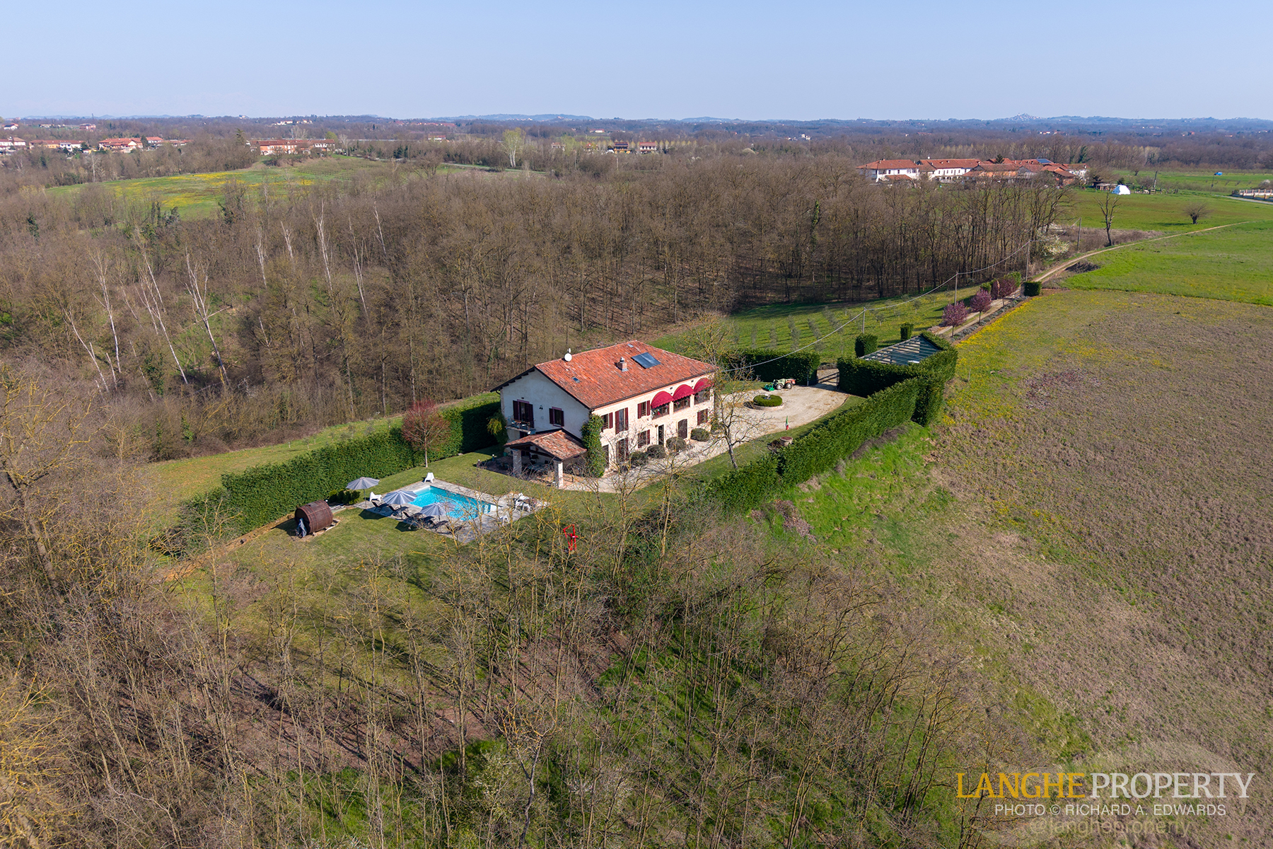 A luxury Italian country home where beauty, comfort, and nature meet