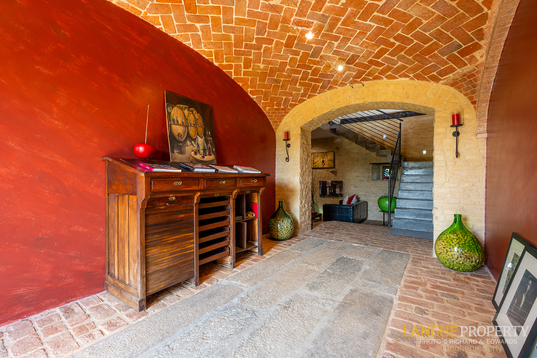 A luxury Italian country home where beauty, comfort, and nature meet