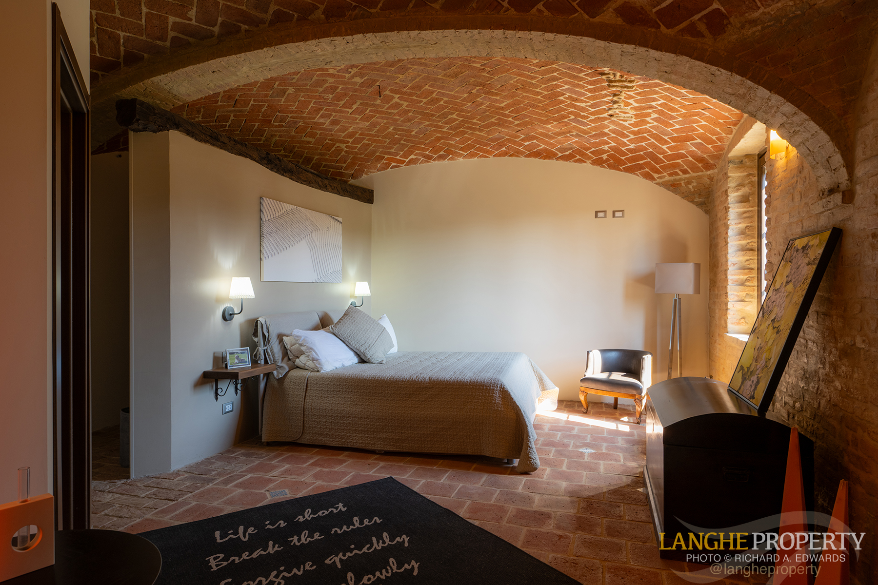 A luxury Italian country home where beauty, comfort, and nature meet