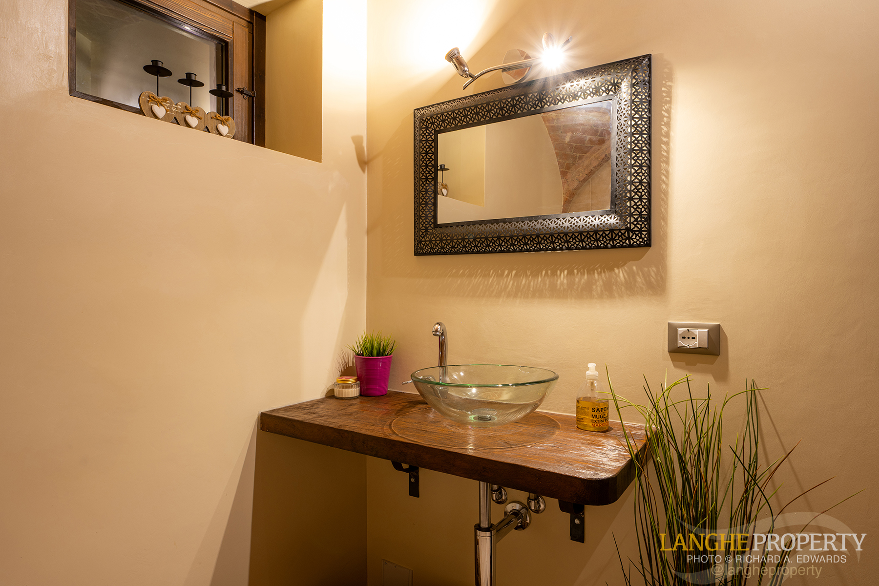 A luxury Italian country home where beauty, comfort, and nature meet