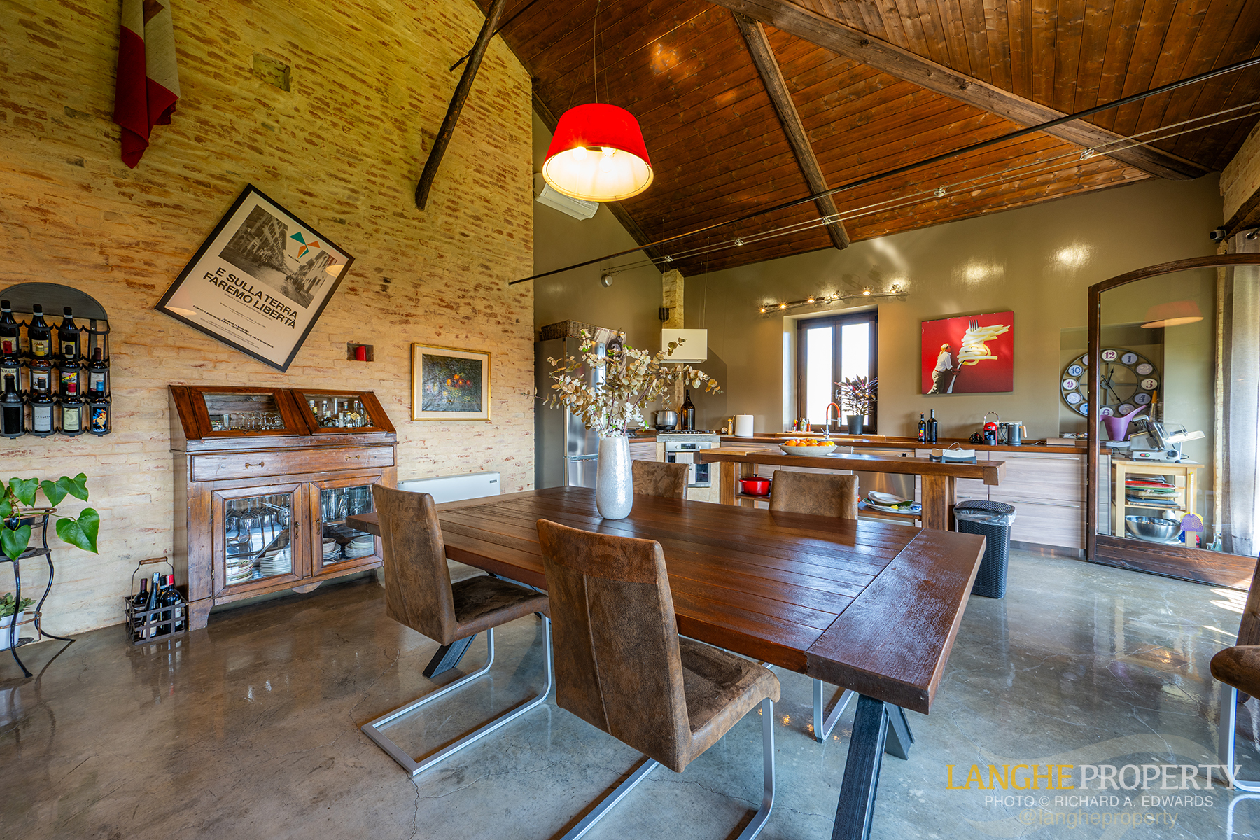 A luxury Italian country home where beauty, comfort, and nature meet