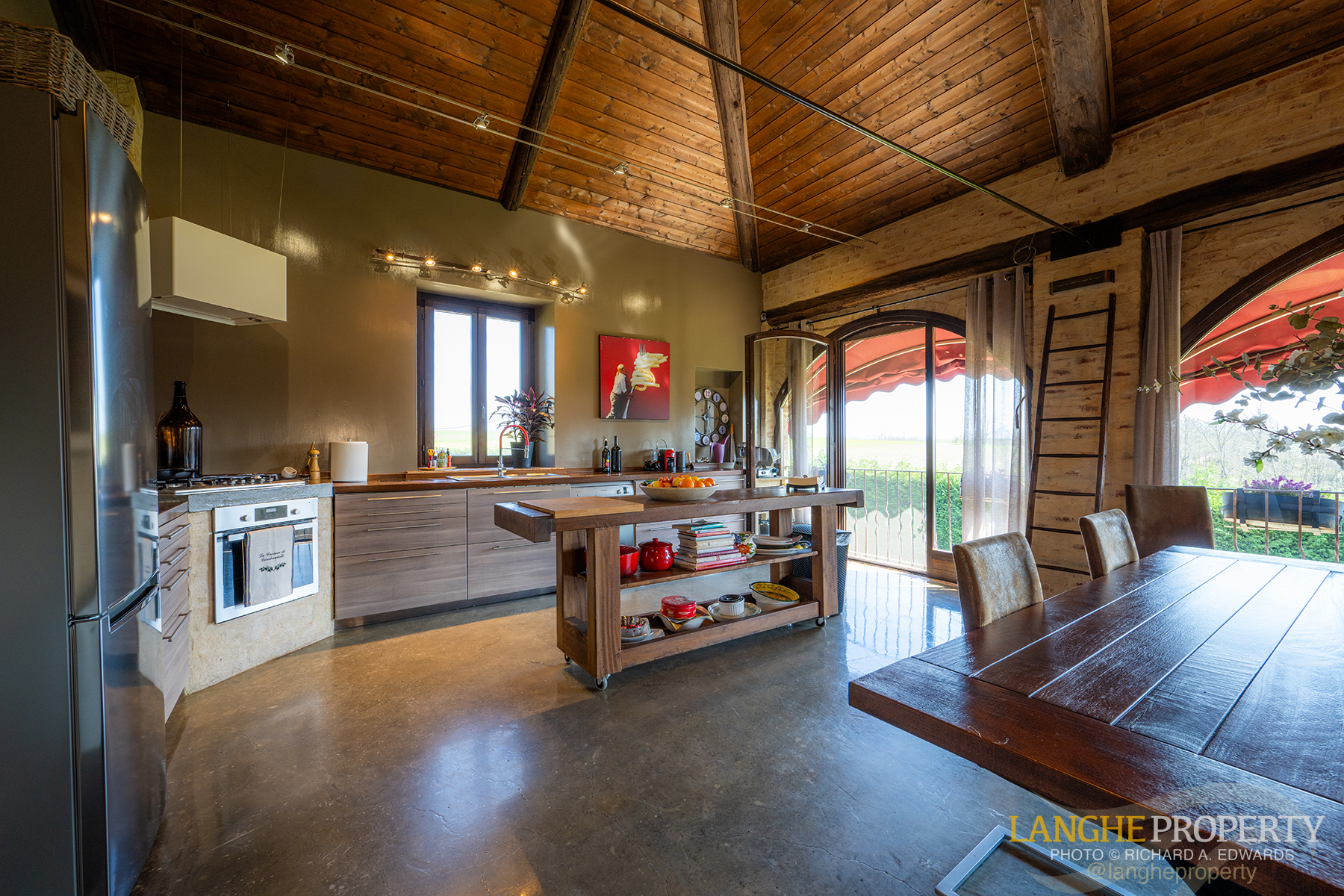 A luxury Italian country home where beauty, comfort, and nature meet