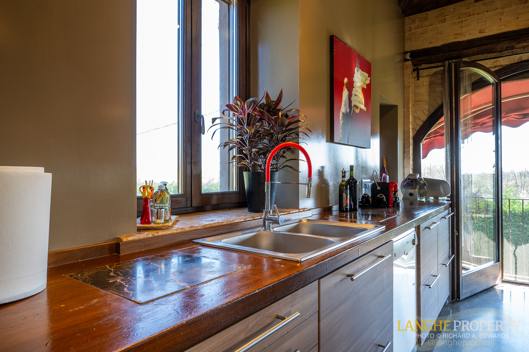 A luxury Italian country home where beauty, comfort, and nature meet