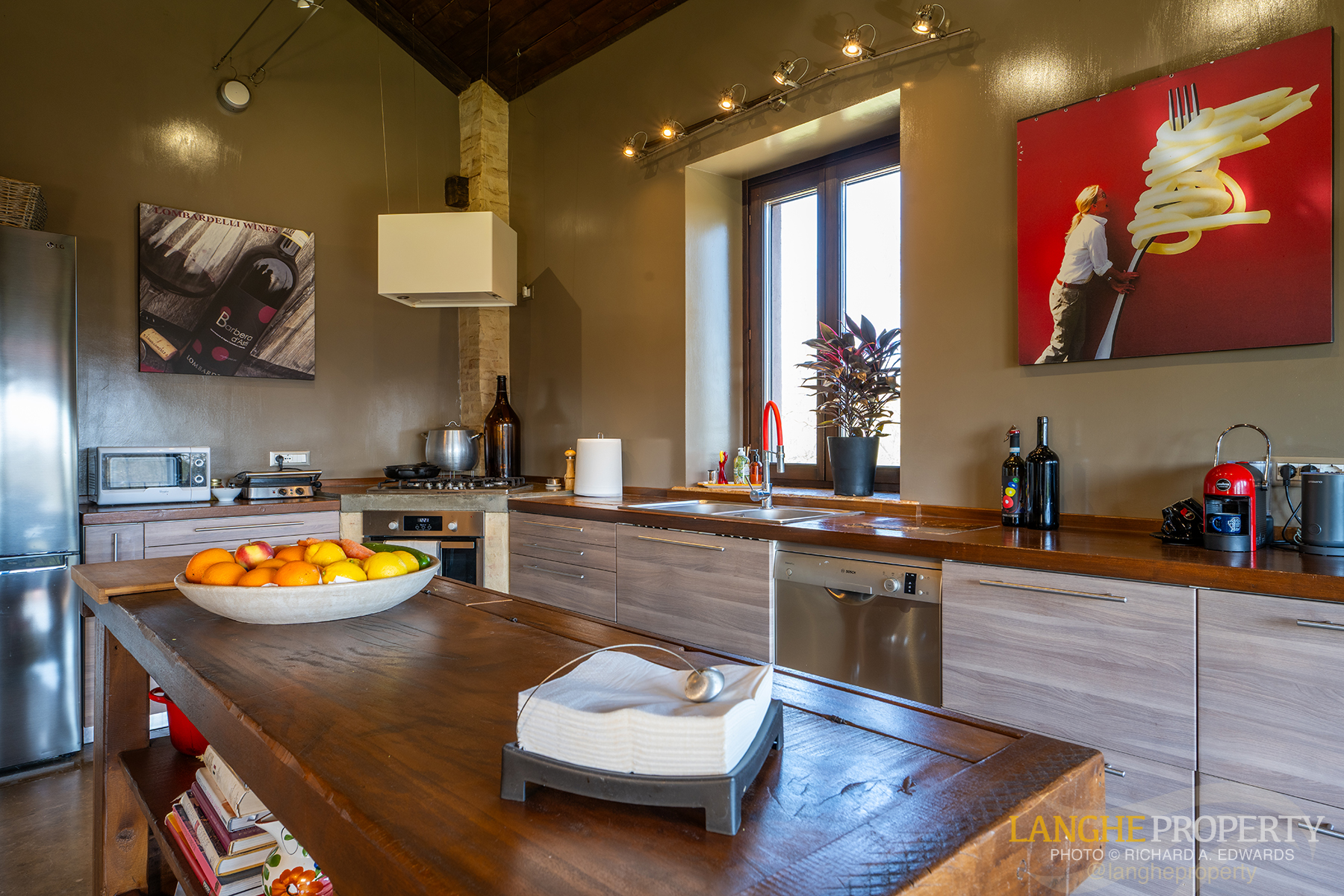 A luxury Italian country home where beauty, comfort, and nature meet