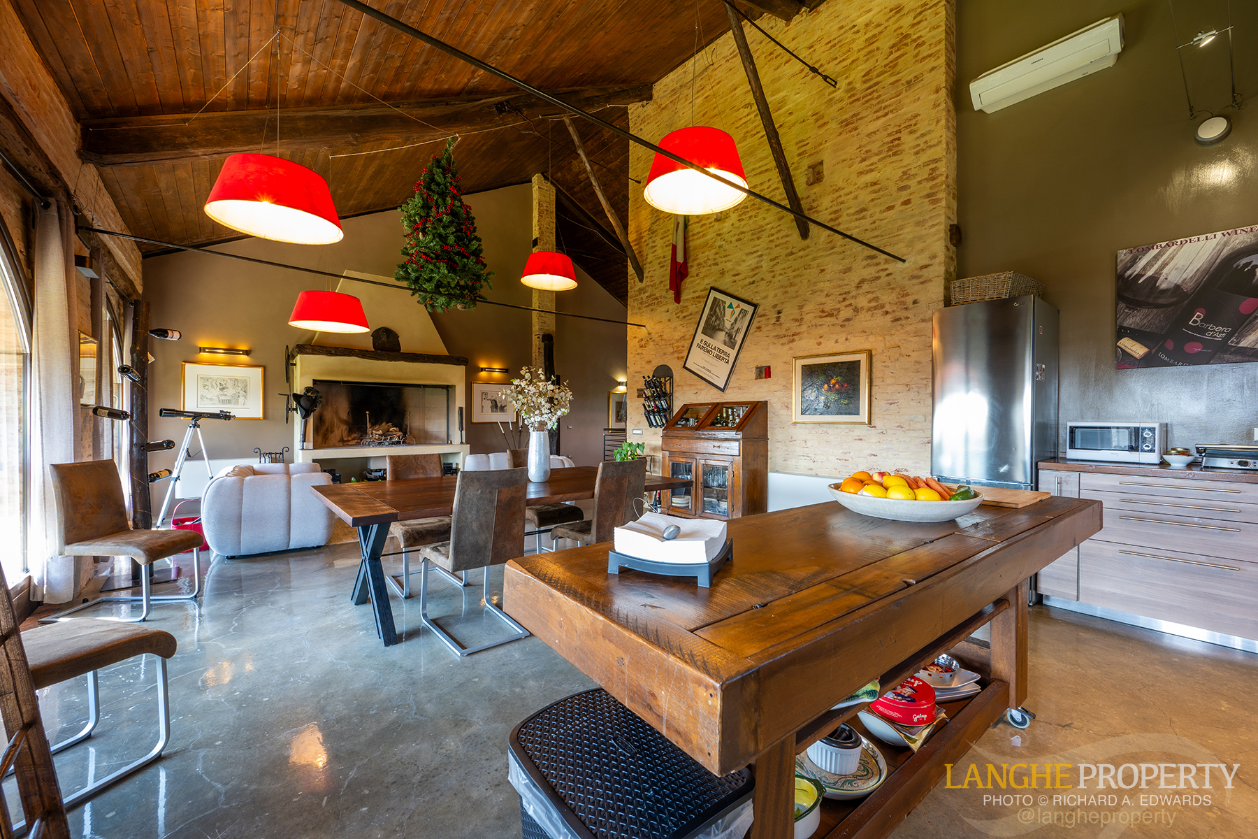 A luxury Italian country home where beauty, comfort, and nature meet