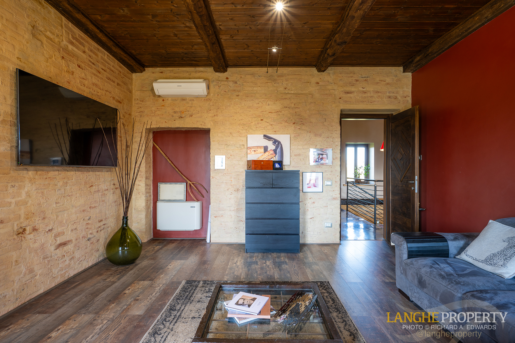 A luxury Italian country home where beauty, comfort, and nature meet