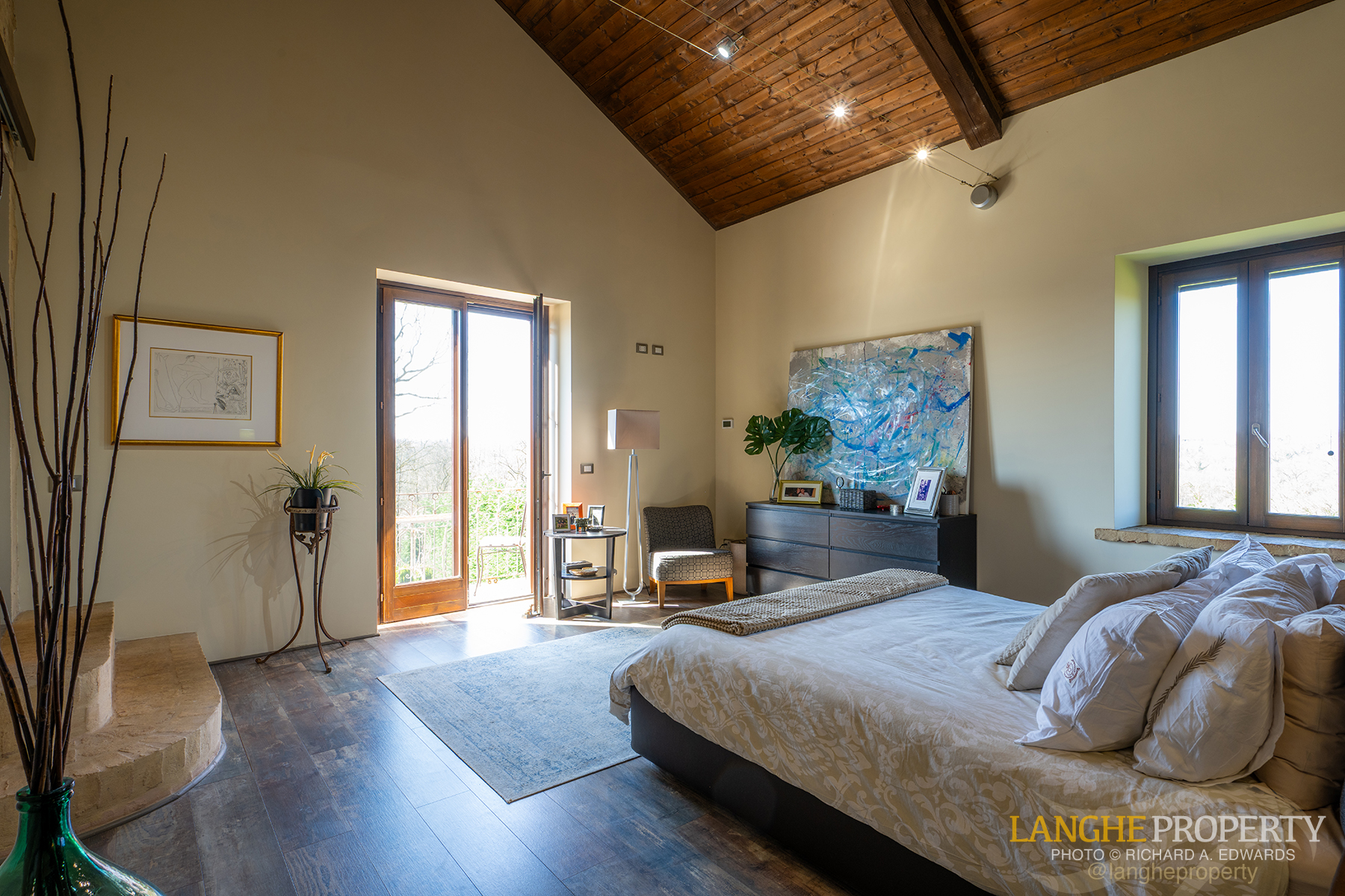 A luxury Italian country home where beauty, comfort, and nature meet