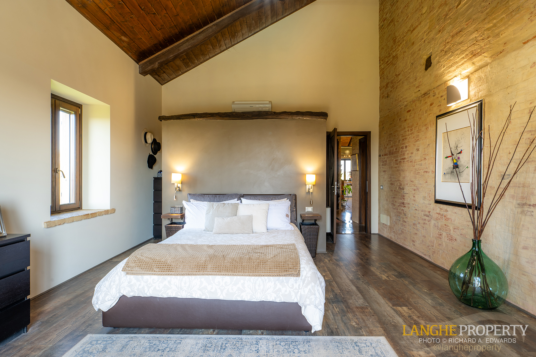 A luxury Italian country home where beauty, comfort, and nature meet