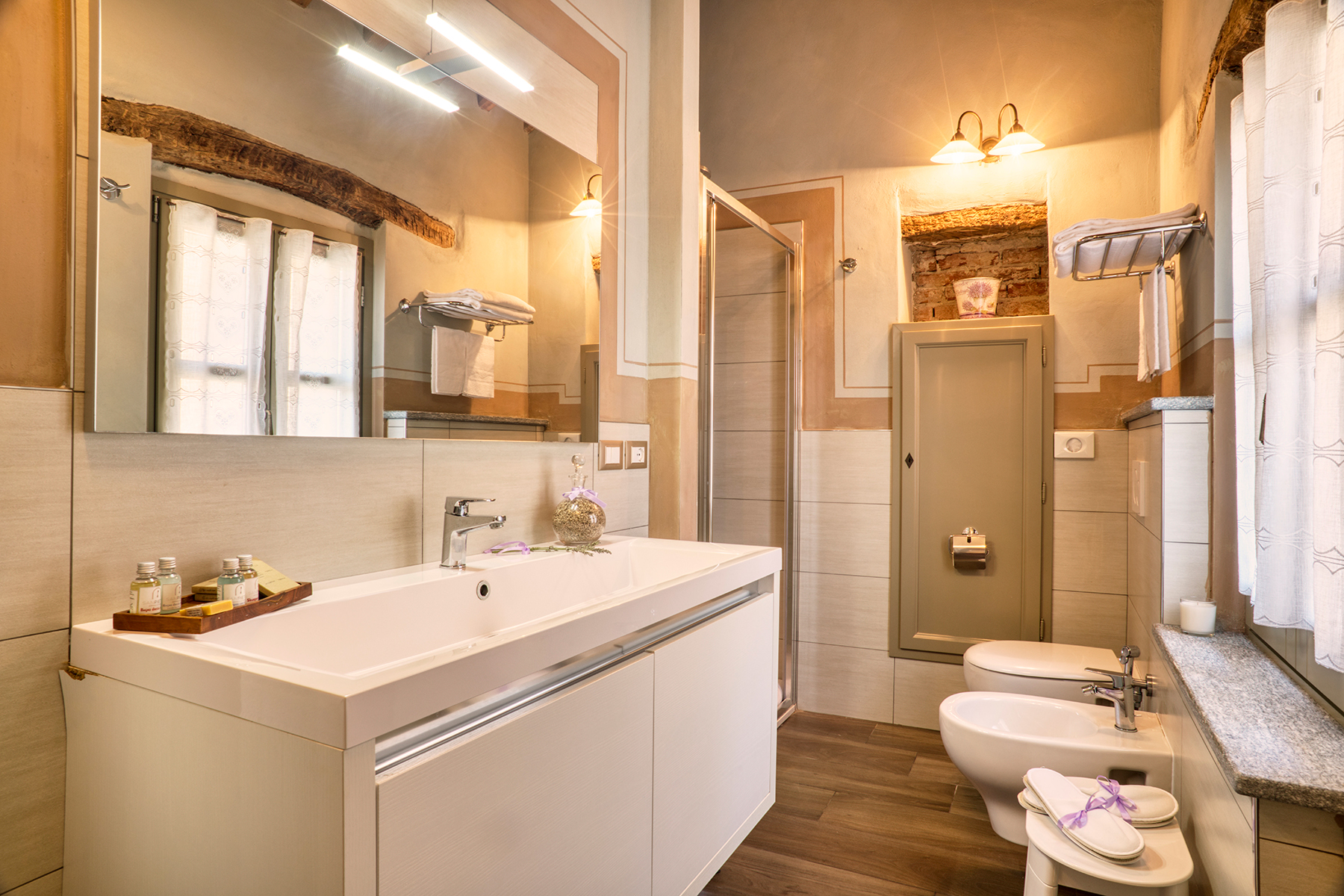 Luxury B&B & restaurant close to Alba