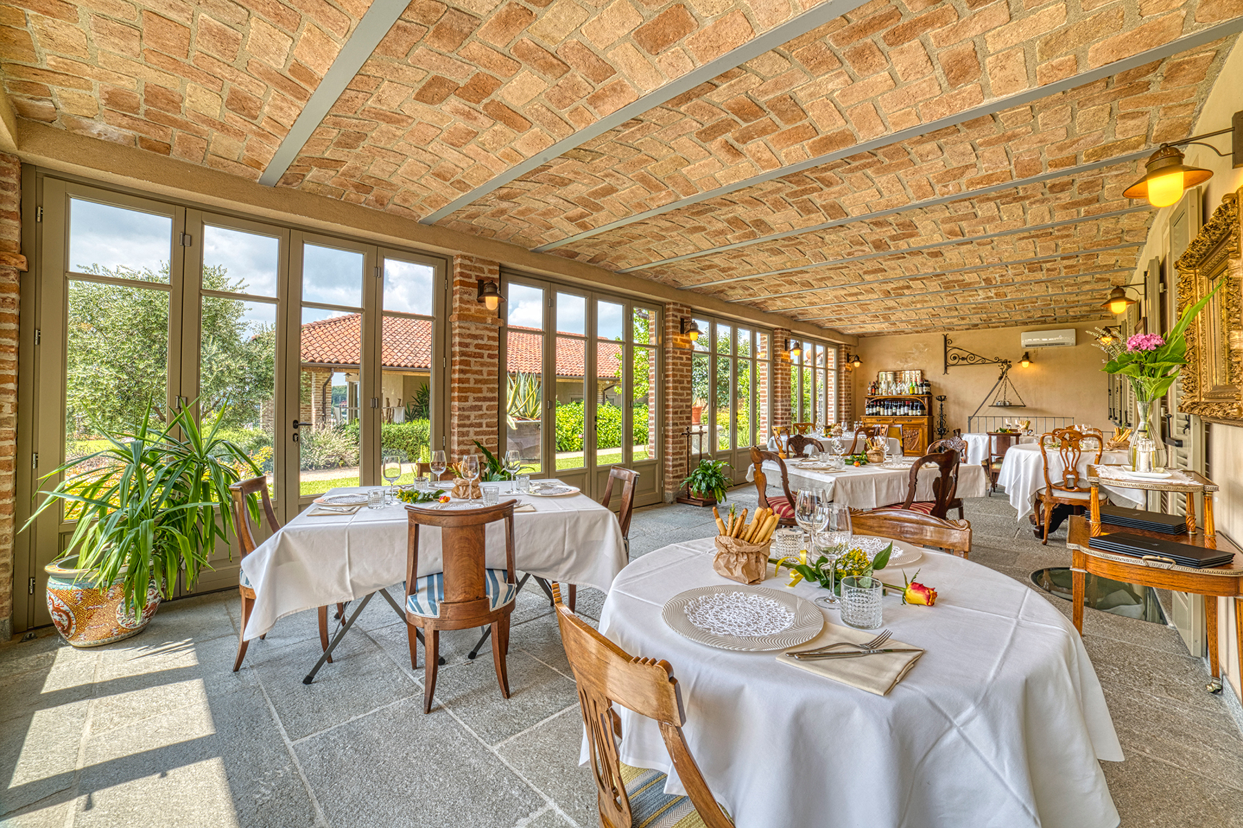 Luxury B&B & restaurant close to Alba