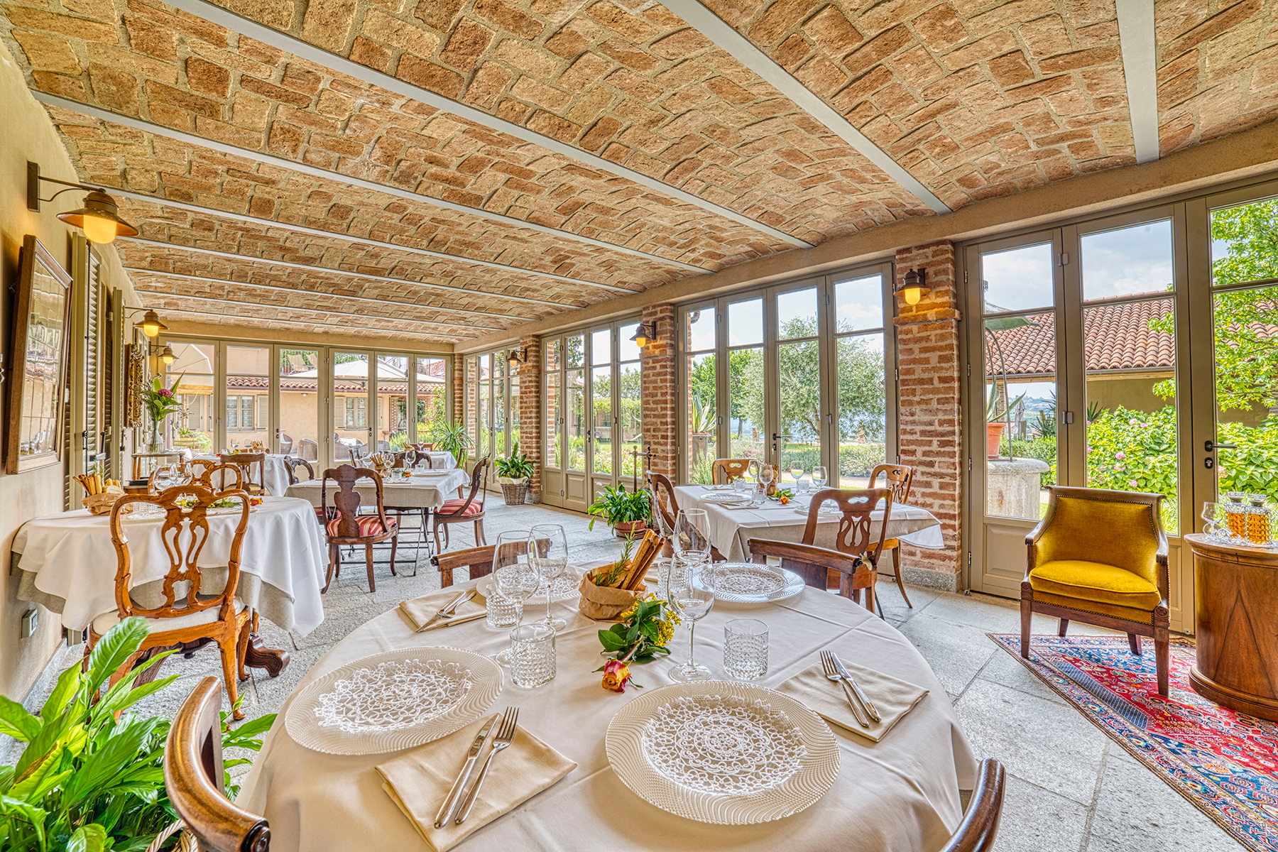 Luxury B&B & restaurant close to Alba