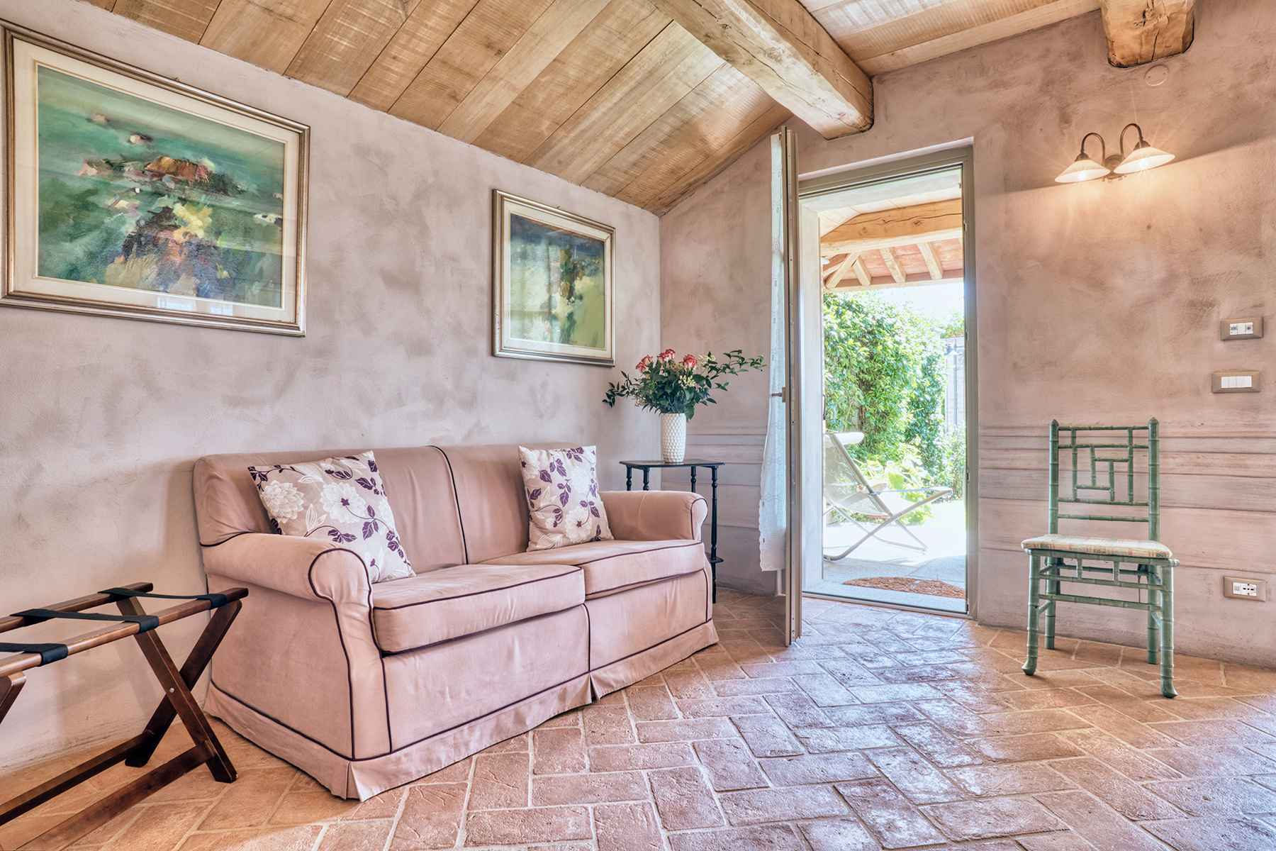 Luxury B&B & restaurant close to Alba